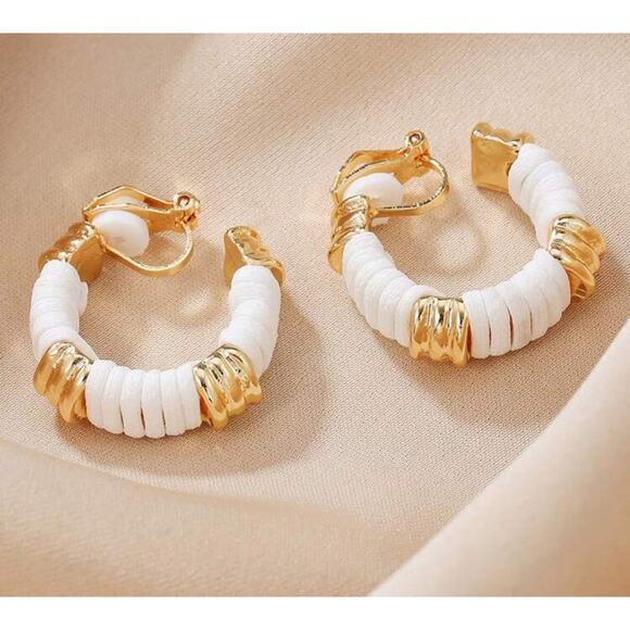 Clip on 1" indented gold and white leather wrapped hoop earrings - Picture 1 of 4